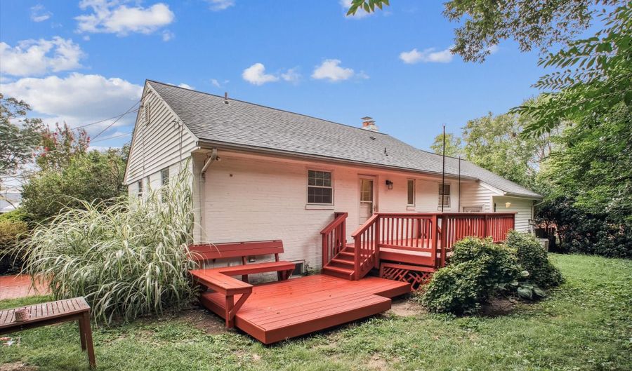 7116 WAYNE Dr, Annandale, VA 22003 - 3 Beds, 2 Bath