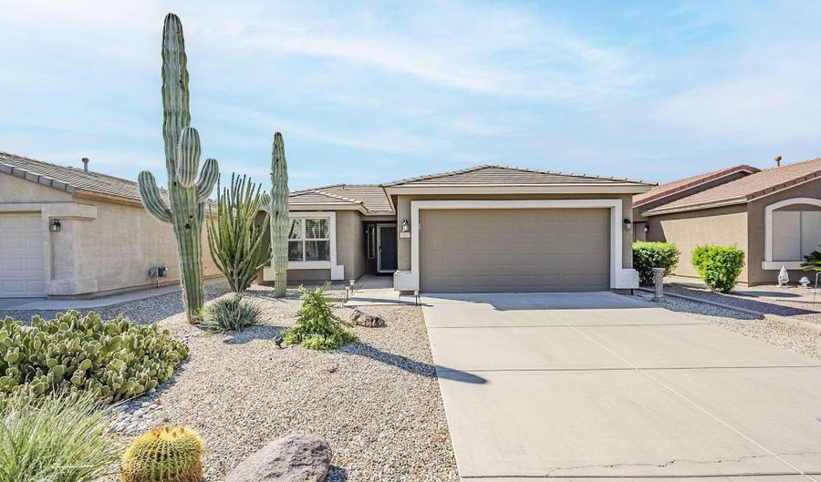 3807 E HAZELTINE Way, Chandler, AZ 85249 - 2 Beds, 2 Bath