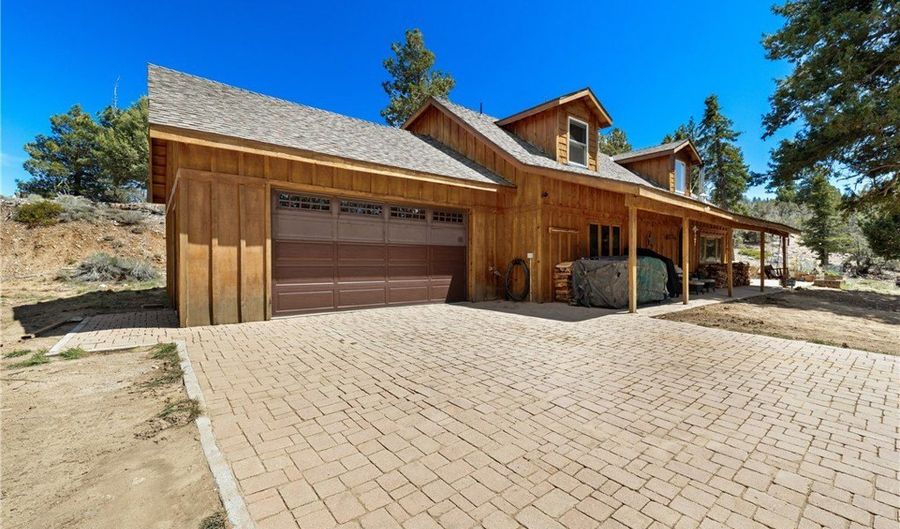 4295 Noodle, Angelus Oaks, CA 92305 - 3 Beds, 3 Bath