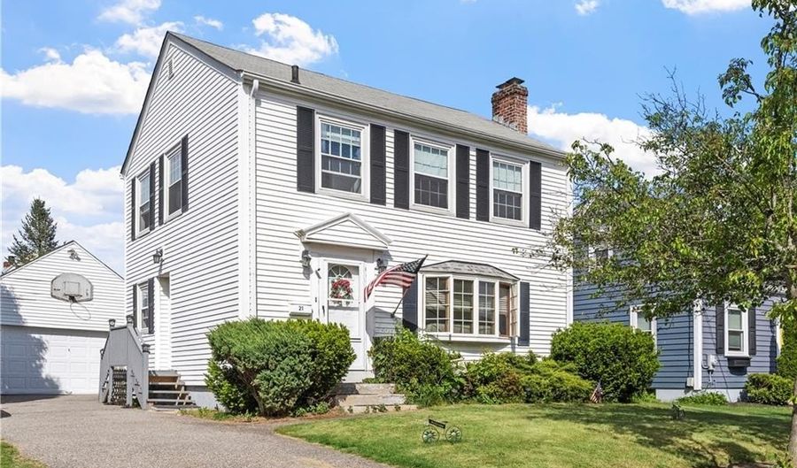 21 Brookwood Rd, Cranston, RI 02920 - 3 Beds, 2 Bath