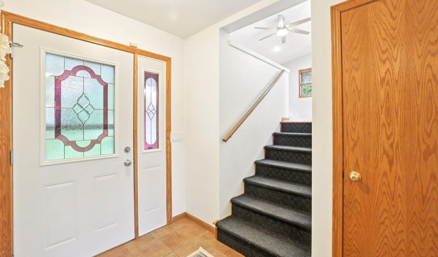 15 Eastridge Ct, Madison, WI 53716 - 3 Beds, 2 Bath