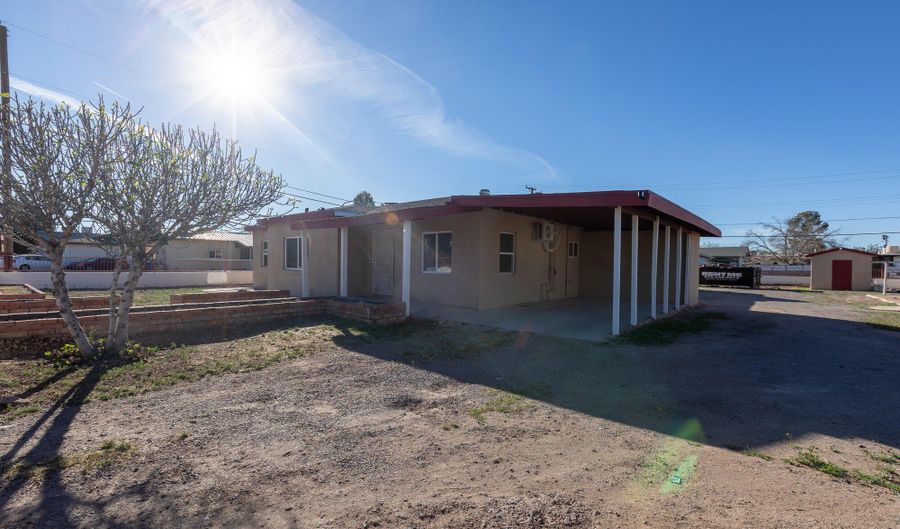 1220 W Hall Ave, Las Cruces, NM 88005 - 4 Beds, 2 Bath