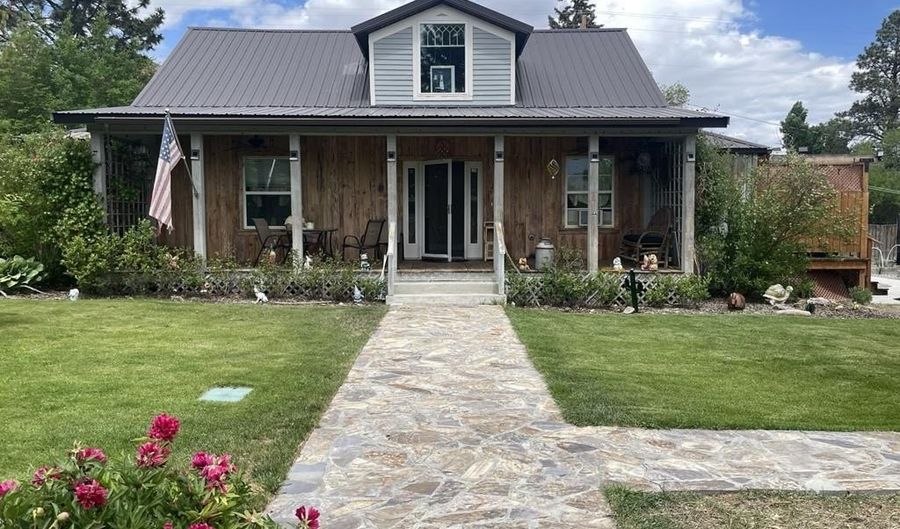 510 E Valley Ave, Challis, ID 83226 - 3 Beds, 2 Bath