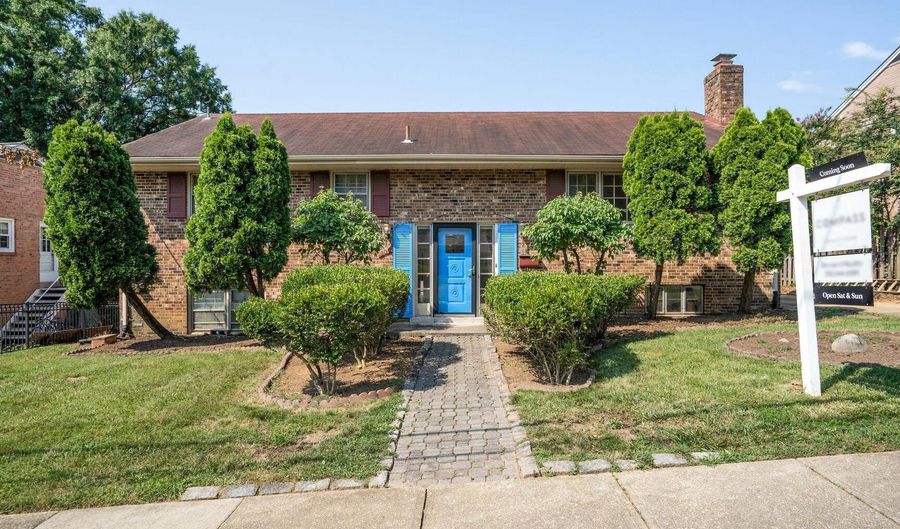 306 N MADISON St, Arlington, VA 22203 - 4 Beds, 3 Bath