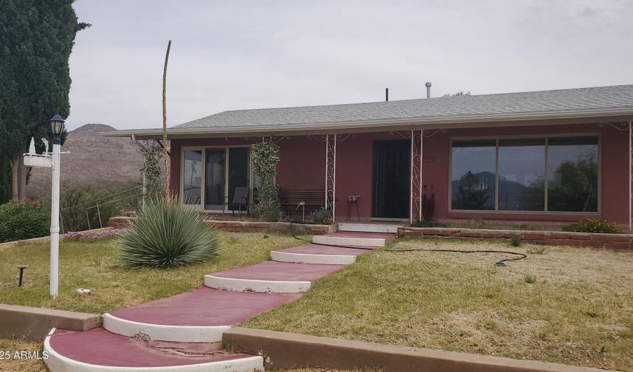 89 PIMA Dr, Bisbee, AZ 85603 - 2 Beds, 2 Bath
