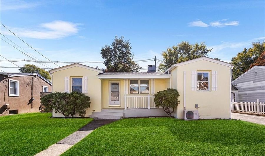 14 Whittlesey Rd, Johnston, RI 02919 - 3 Beds, 1 Bath