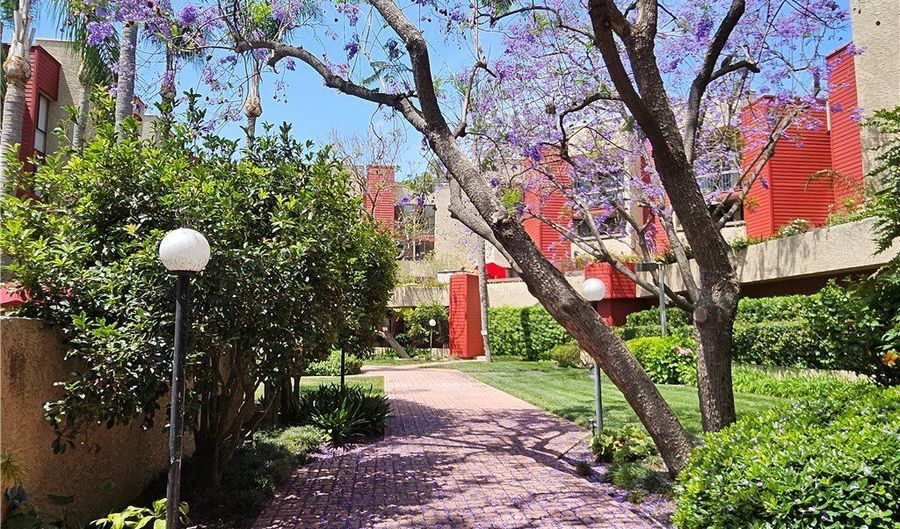 3961 Via Marisol 218, Los Angeles, CA 90042 - 3 Beds, 2 Bath