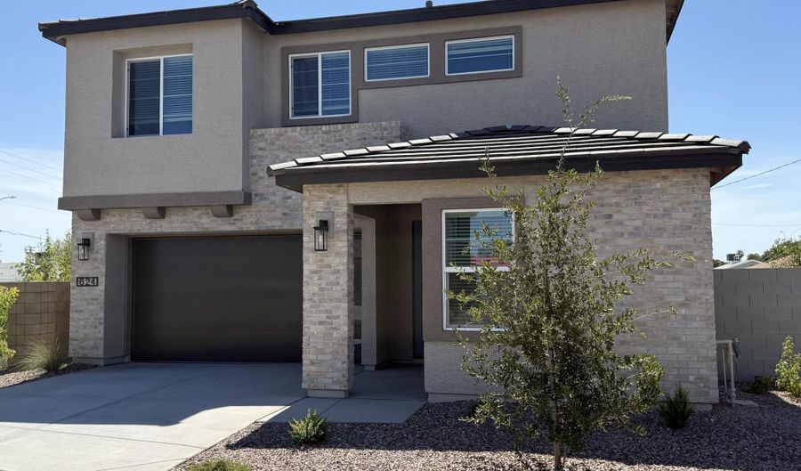 624 N VINE St, Chandler, AZ 85225 - 3 Beds, 2 Bath