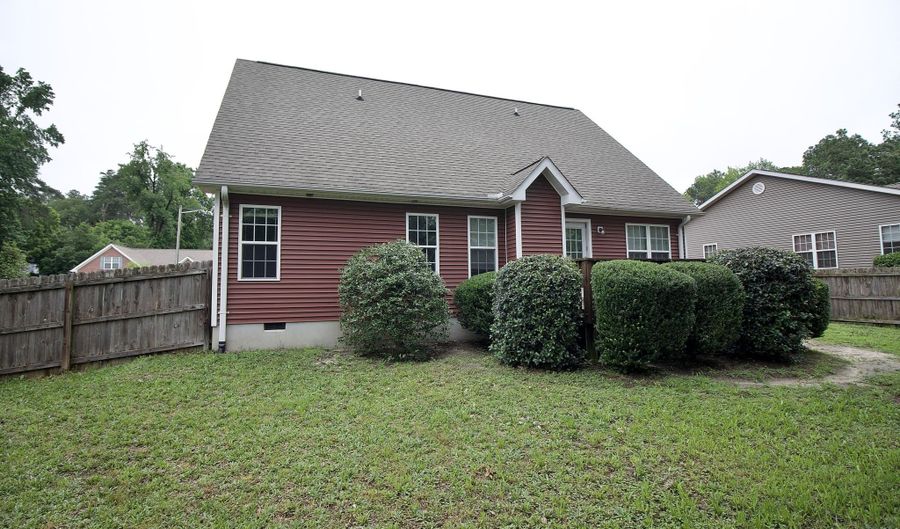 129 Lori Ln, Aberdeen, NC 28315 - 3 Beds, 3 Bath