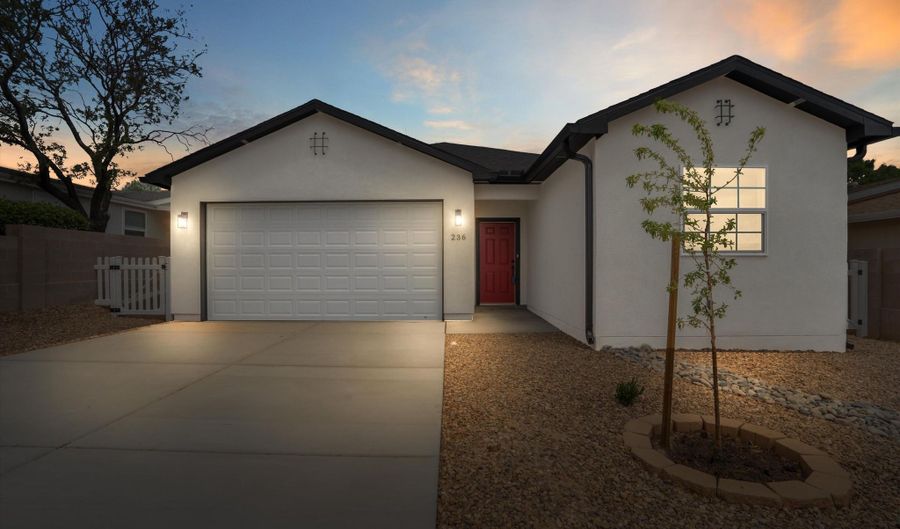 236 Sunrise Bluffs Dr, Belen, NM 87002 - 3 Beds, 2 Bath