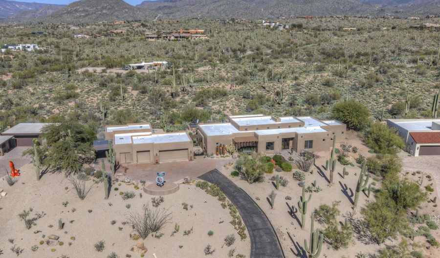 8132 E SERENE St, Carefree, AZ 85377 - 4 Beds, 5 Bath