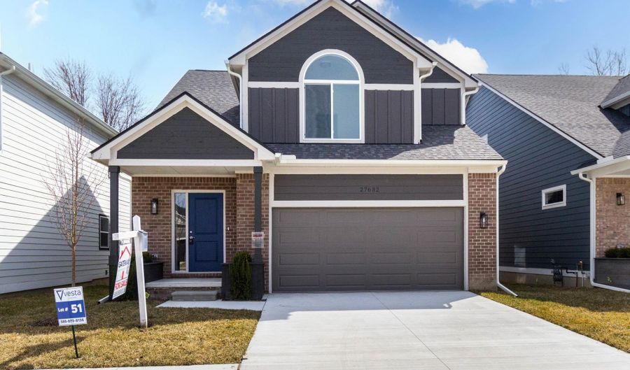 27632 Maryjane Ln E, Chesterfield, MI 48047 - 3 Beds, 3 Bath