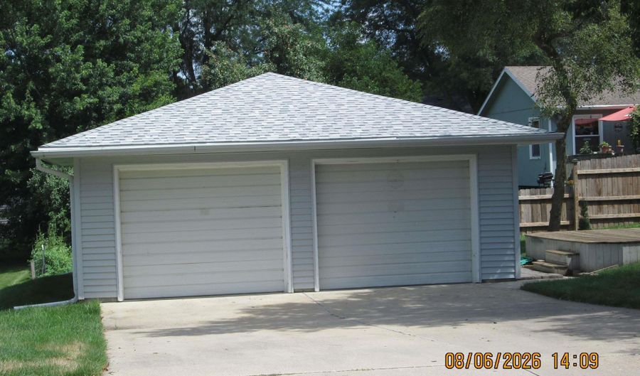 700 E 17th St, Atlantic, IA 50022 - 3 Beds, 2 Bath