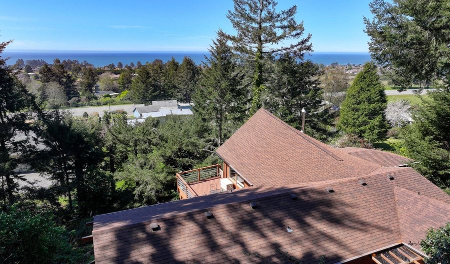 15870 PELICAN BAY Dr, Brookings, OR 97415 - 2 Beds, 2 Bath
