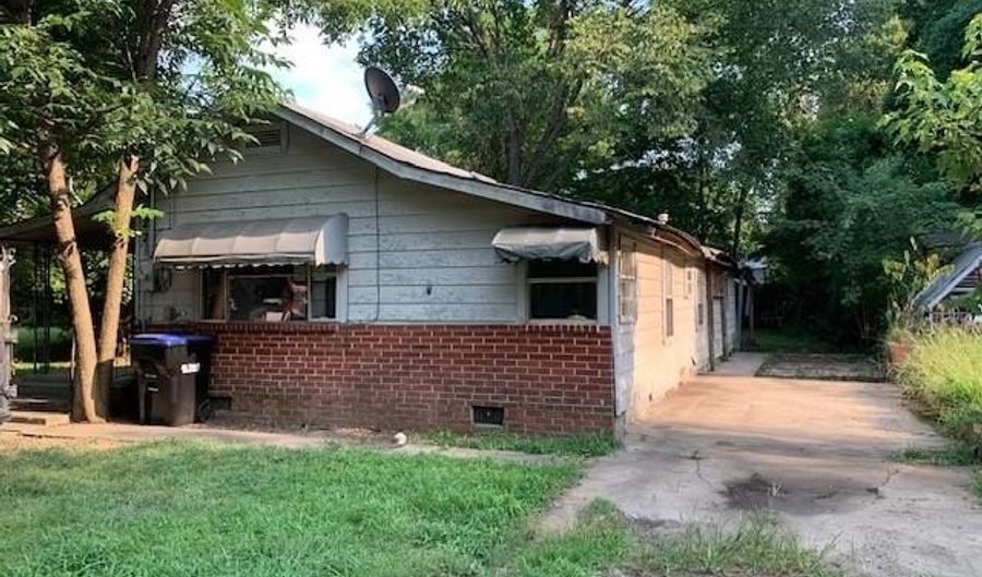 223 Locust St, Alma, AR 72921 - 2 Beds, 1 Bath