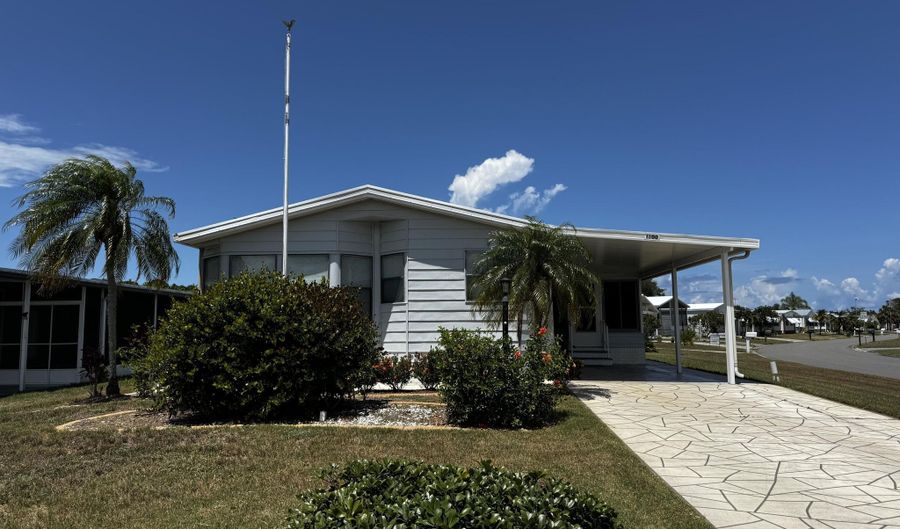 1300 Barefoot Cir, Barefoot Bay, FL 32976 - 2 Beds, 2 Bath