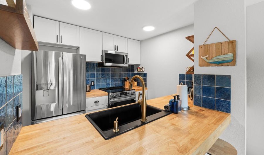 1299 Uluniu Rd C-105, Kihei, HI 96753 - 1 Beds, 1 Bath