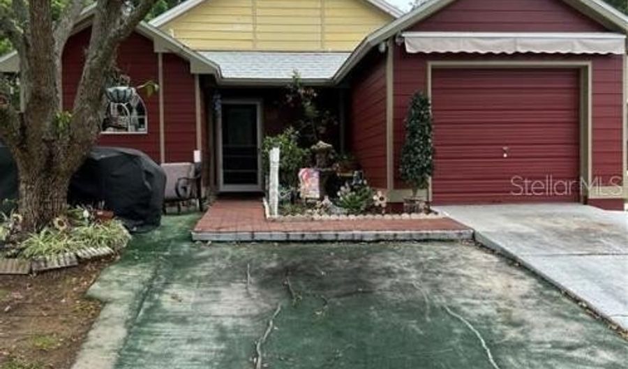 565 CONURE St, Apopka, FL 32712 - 3 Beds, 2 Bath