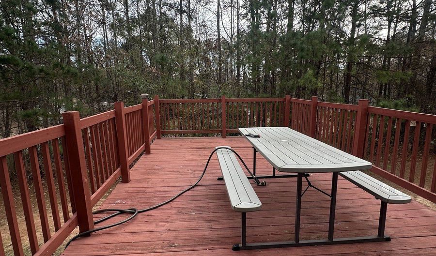 1943 Oakbluff Dr, Austell, GA 30106 - 4 Beds, 3 Bath