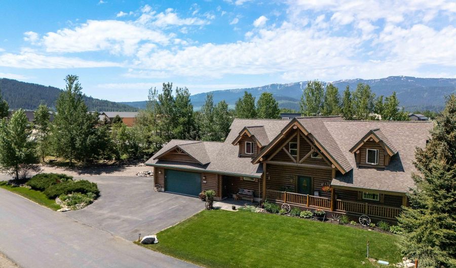 247 MEADOW RIDGE Rd, Alpine, WY 83128 - 3 Beds, 3 Bath