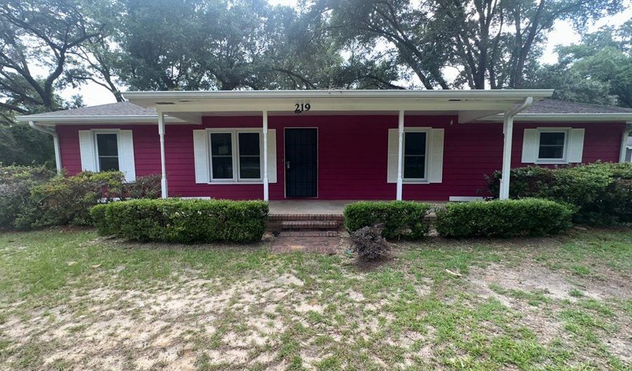 219 PINSON Rd, Albany, GA 31705 - 3 Beds, 2 Bath