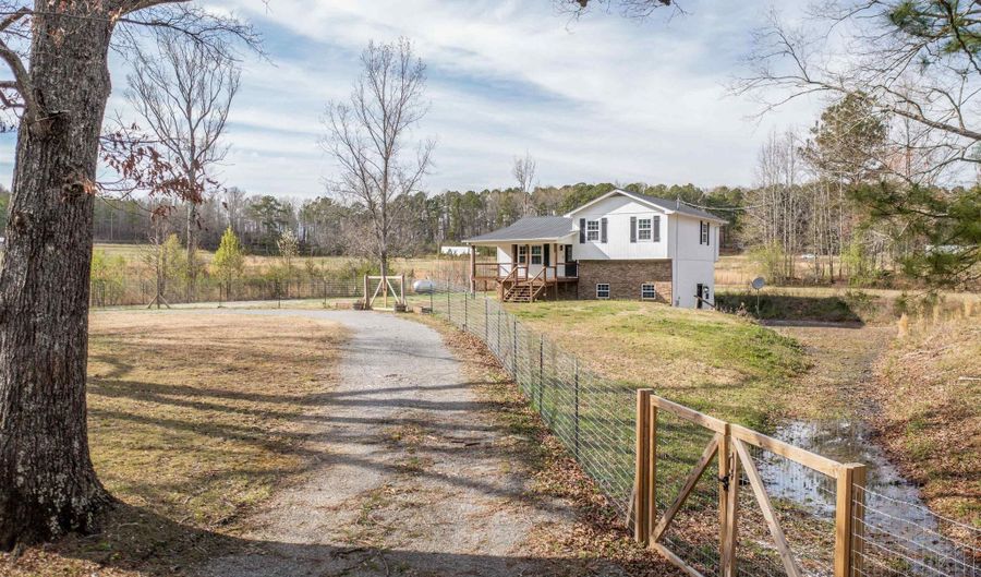 6692 Wilcoxson Rd, Altoona, AL 35952 - 3 Beds, 2 Bath