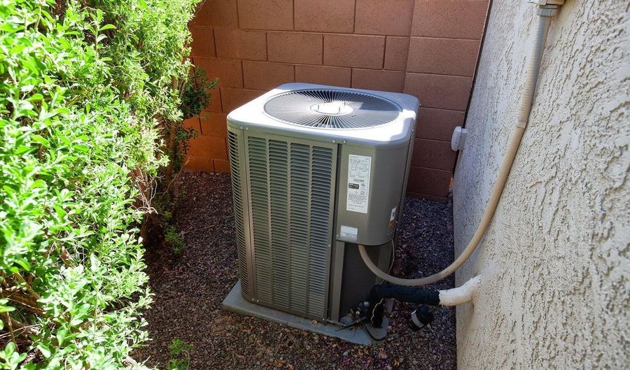 21883 N 263RD Dr, Buckeye, AZ 85396 - 2 Beds, 2 Bath