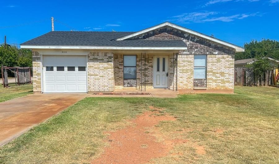 400 S Poplar St, Archer City, TX 76351 - 3 Beds, 2 Bath
