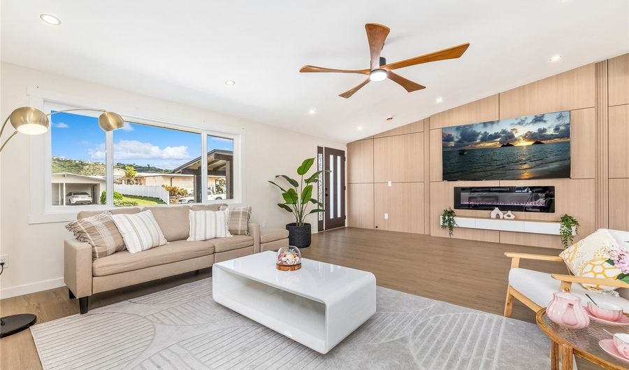 7211 Aipo Pl, Honolulu, HI 96825 - 4 Beds, 2 Bath