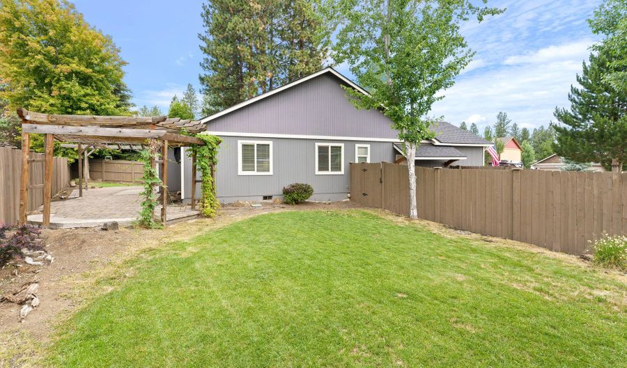 19801 Water Fowl Ln, Bend, OR 97702 - 3 Beds, 2 Bath