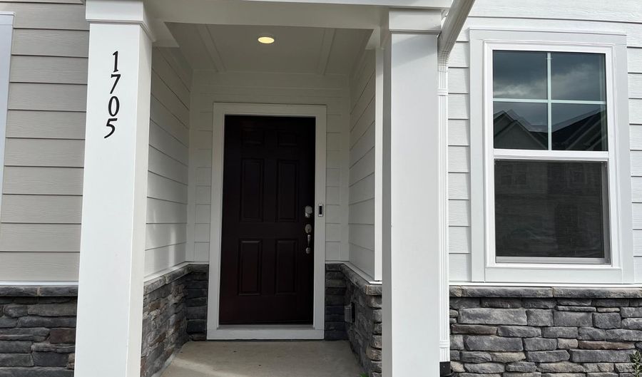 1705 Barrett Run Trl, Apex, NC 27502 - 3 Beds, 4 Bath