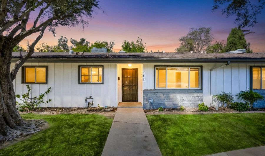 810 E Washington Ave E, Escondido, CA 92025 - 2 Beds, 2 Bath
