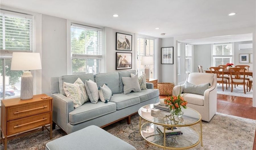 43 Farewell St 2, Newport, RI 02840 - 4 Beds, 3 Bath