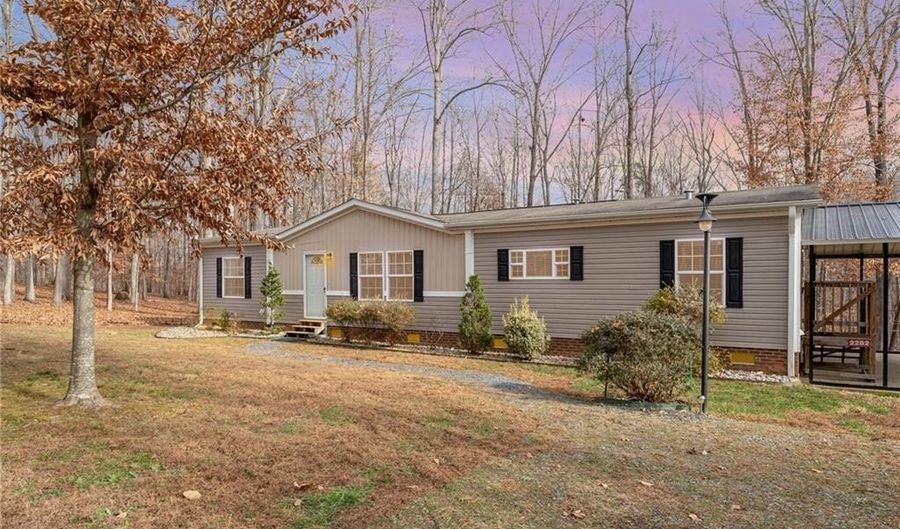 2282 Steppingstone Ln, Asheboro, NC 27205 - 3 Beds, 2 Bath