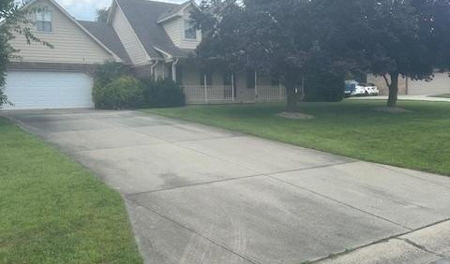 1796 Windmill Dr, Avon, IN 46123 - 3 Beds, 3 Bath