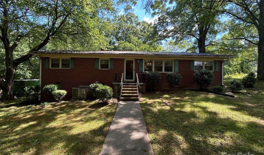 211 S Slack St, Albemarle, NC 28001 - 3 Beds, 2 Bath