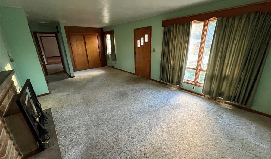 3895 Avalon Ct, Austintown, OH 44515 - 2 Beds, 2 Bath