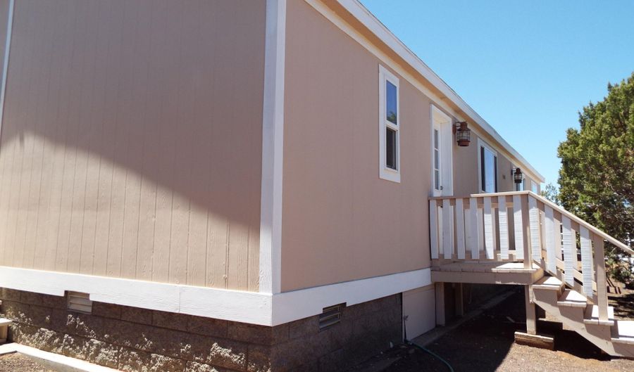 29 8027, Concho, AZ 85924 - 3 Beds, 2 Bath