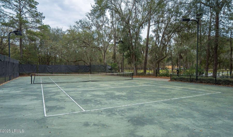 42 Sweet Olive Dr, Beaufort, SC 29907 - 4 Beds, 4 Bath