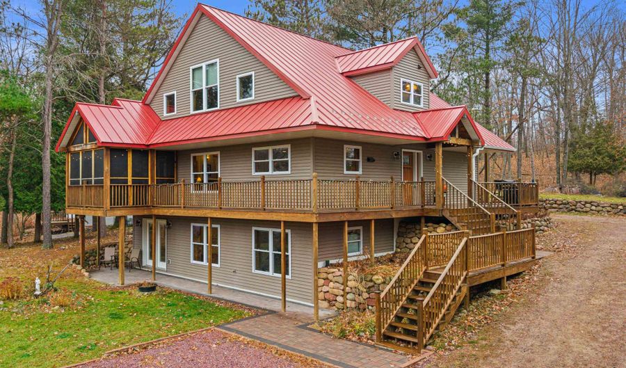 8840 SPRING LAKE Rd, Amherst, WI 54406 - 2 Beds, 4 Bath