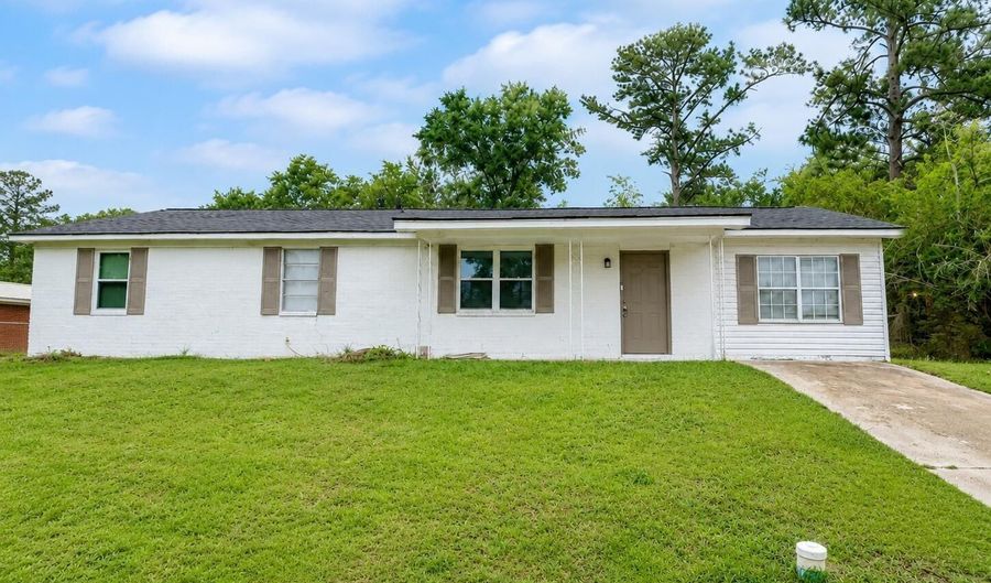 3717 Stockholm Dr, Augusta, GA 30906 - 3 Beds, 2 Bath