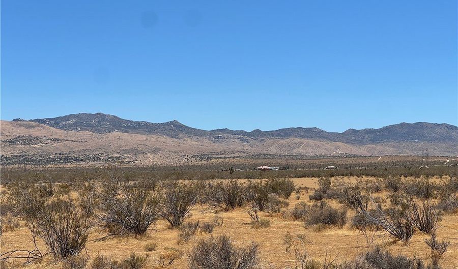 1 Del Oro Rd, Apple Valley, CA 92308 - 0 Beds, 0 Bath