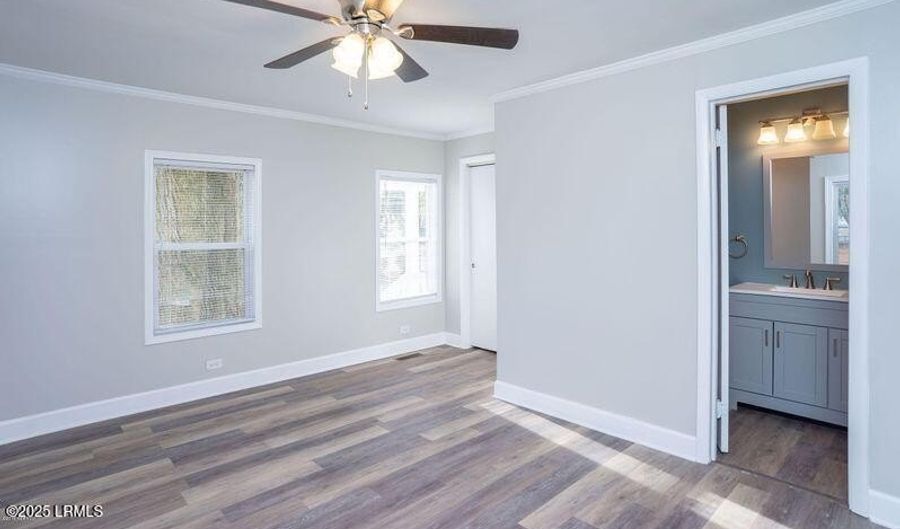 2003 King St, Beaufort, SC 29902 - 3 Beds, 2 Bath
