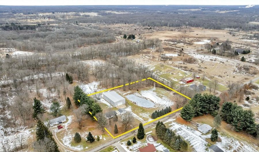 17200 24 Mile Rd, Albion, MI 49224 - 3 Beds, 1 Bath