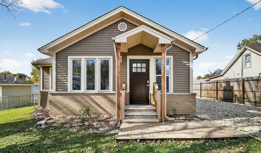 42362 N Poplar St, Antioch, IL 60002 - 1 Beds, 1 Bath