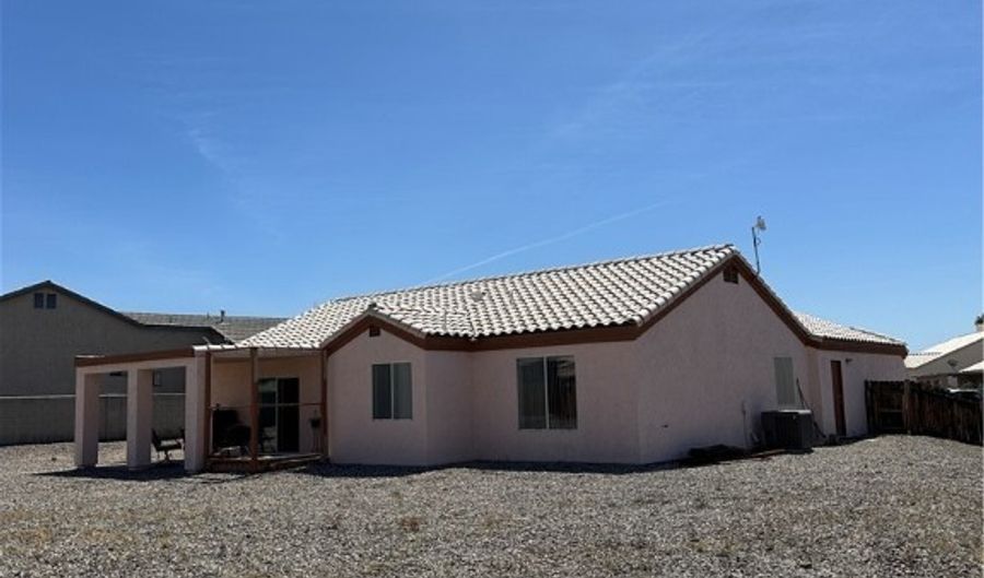 2309 E Willowleaf Dr, Mohave Valley, AZ 86440 - 3 Beds, 2 Bath