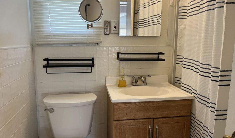 551 Capstan Ave, Beachwood, NJ 08722 - 2 Beds, 1 Bath