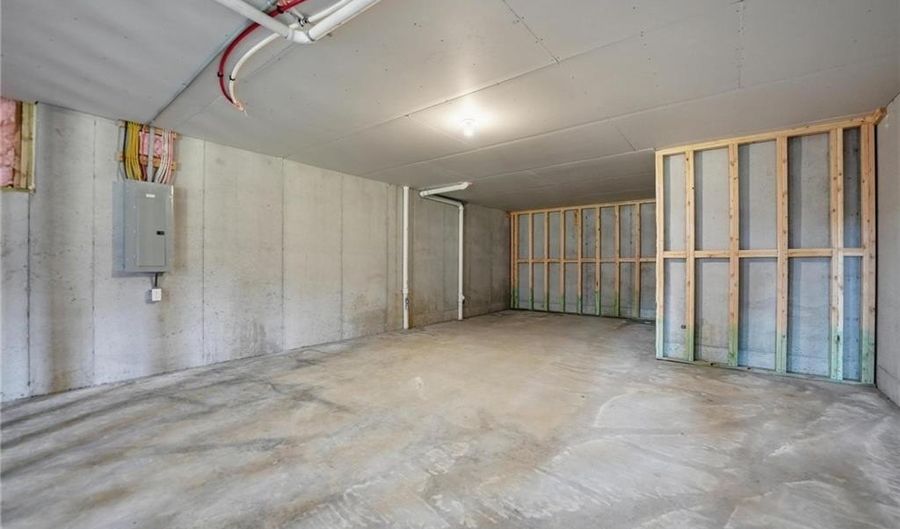 1413 N 163rd St, Basehor, KS 66007 - 3 Beds, 3 Bath