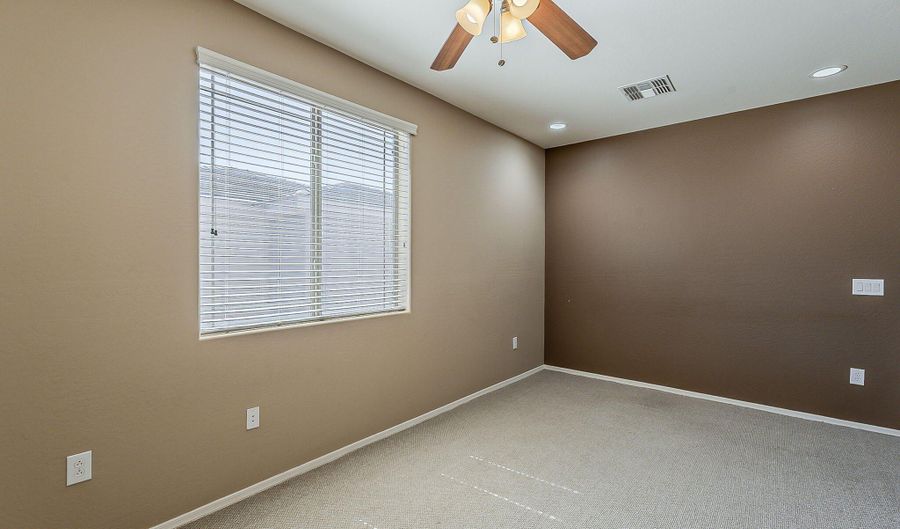 42424 N GAVILAN PEAK Pkwy 33104, Anthem, AZ 85086 - 2 Beds, 3 Bath
