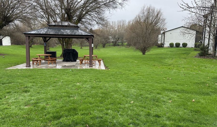 14095 SW WALKER Rd 95, Beaverton, OR 97005 - 2 Beds, 1 Bath